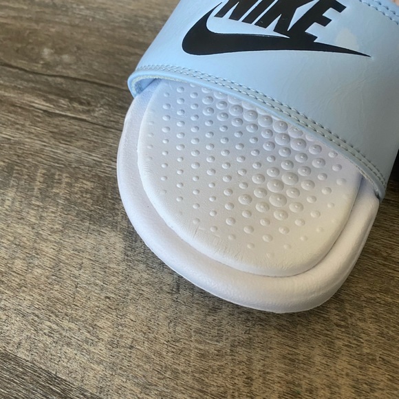 NIKE baby blue/ peach slides - Picture 7 of 10